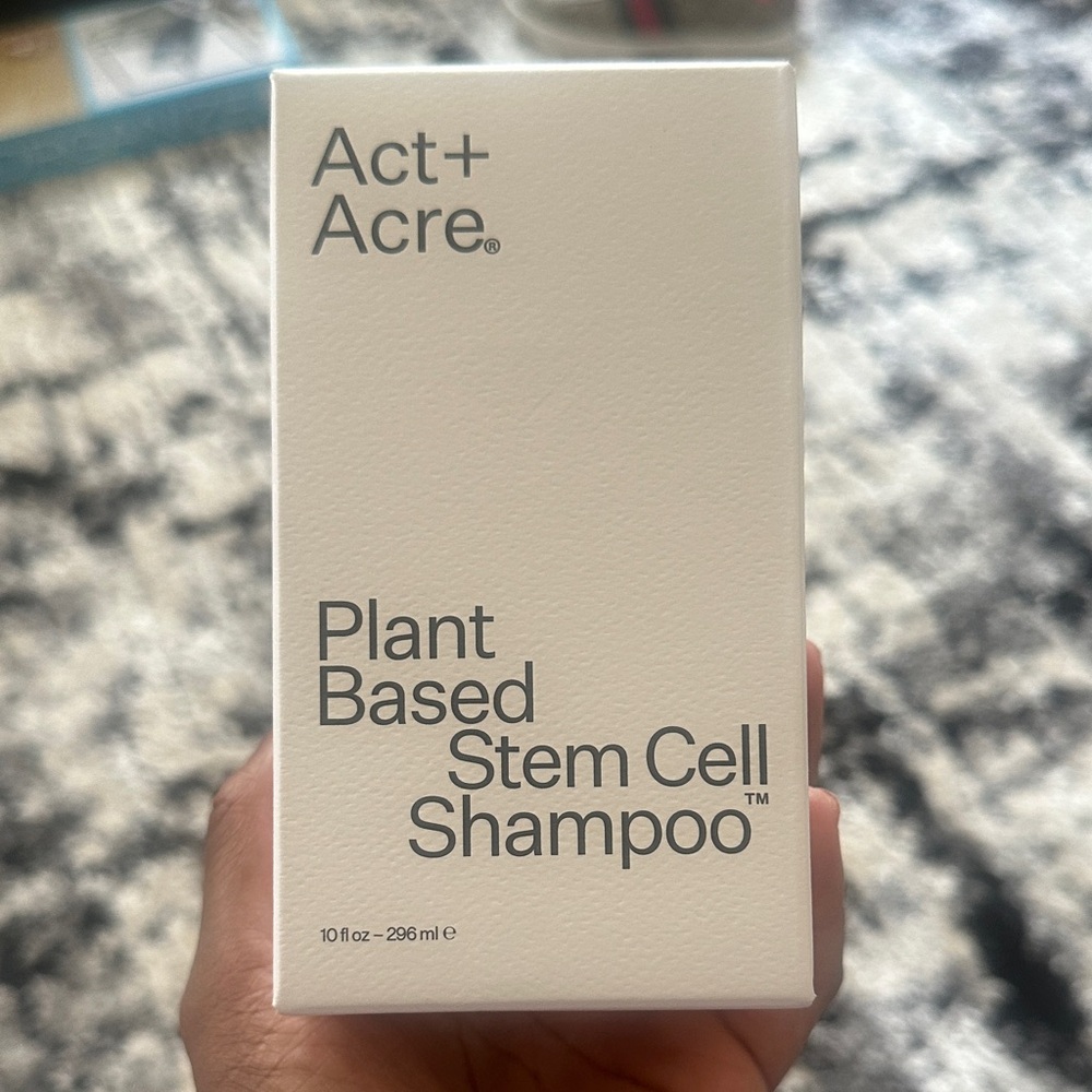 Plant-Based Stem Cell Shampoo - White